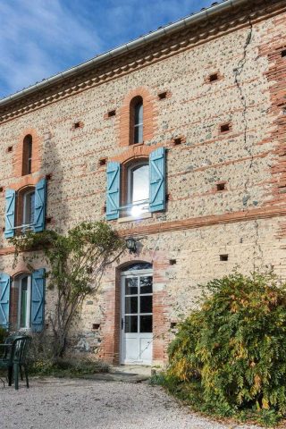 31G100766-dbcee5f356f44277946c6fde7a775d53