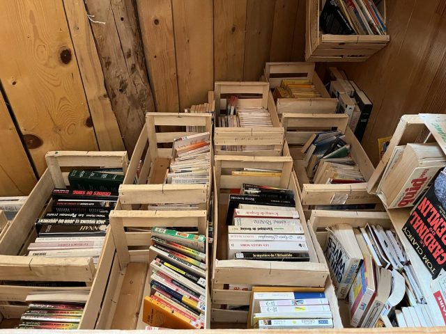 31G100772-9bcffffdacdd4ffe91b5c9dfb903be0a