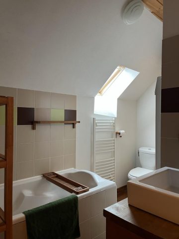 31G100772-f58bb8a1c73b40069886920ecf6ac7f5