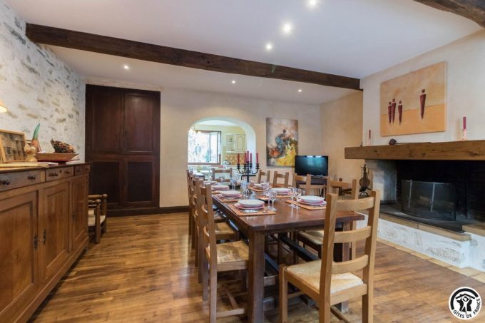 31G100773-272e31fada80452a8d3f96396be312d2