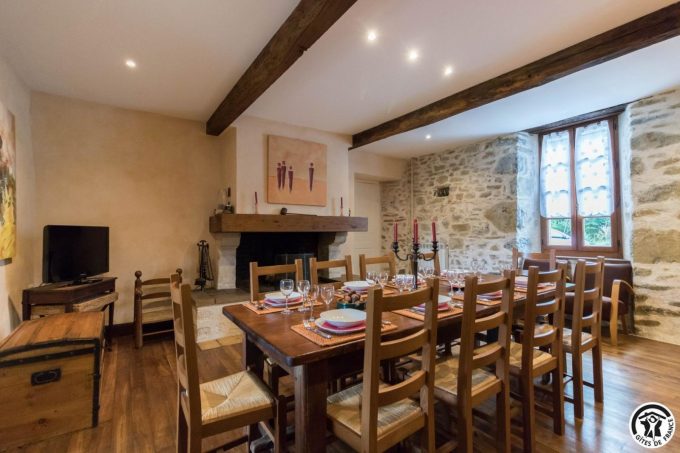 31G100773-5f3f381d5b0748b2b40b25932520e2b1