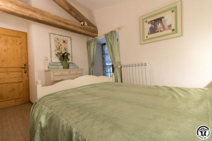 31G100773-6645831eac8841498cae89ea9614cda0