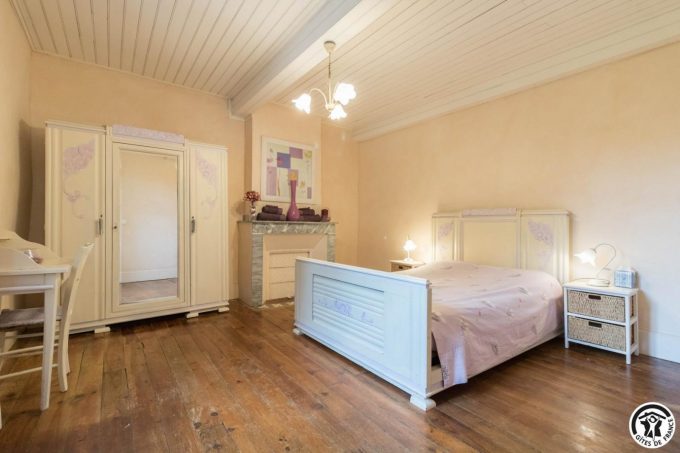 31G100773-e892cc955c554562a0f1ec50057865c2