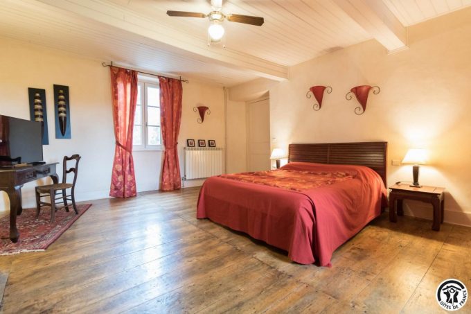 31G100773-ec564ac343ed479eb8ee67a09de21c5c