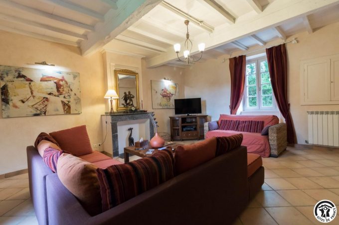 31G100773-f9047dc9e1aa4c0ca54a9789a3e492f1