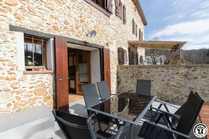 31G100853-885a9f1342054b2b9d78ec5eed935bce