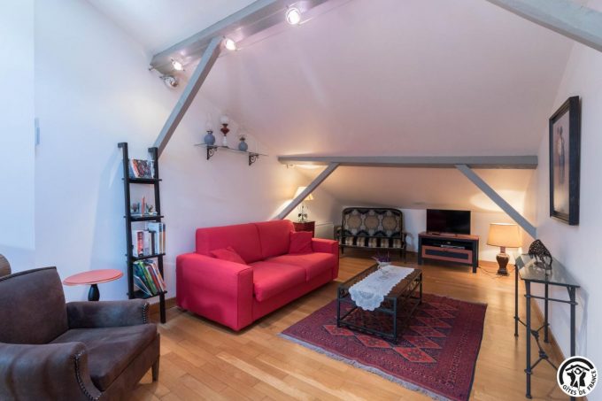 31G100853-bbc709c8aa694878b6b696a9bdd0d1d9