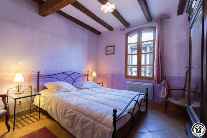 31G100853-de7ac6570a924c63b0ce2e3f96528c38