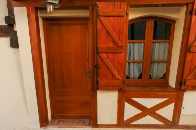 31G100853-f76219f4524545529d44dfe220d631a8