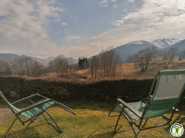 31G100886-54eb5b175c774ad0aa5098663e55024d