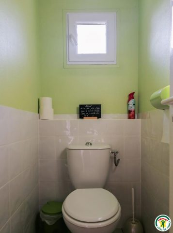 31G100895-7a17d609a80142d5af3c865ba92d3bdd