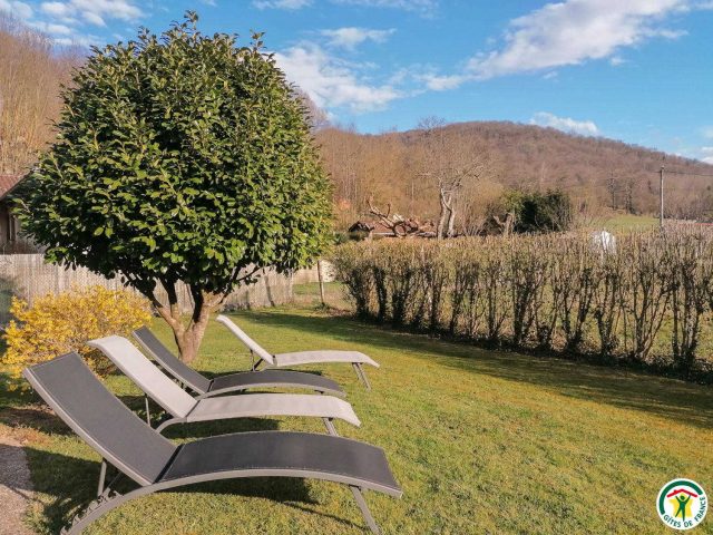 31G100895-ca96d8c464f447a5a9a807f25a9fa408