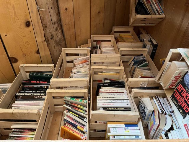 31G100906-f1be7c0a088041afa61b36e4cf8580ac