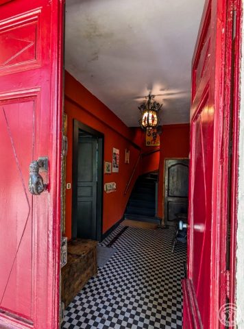 31G100934-0d798db00e3e45a391433a351053a034