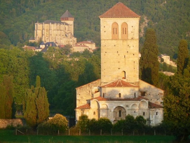 31G100934-1c2aa54836f5440f931423765f83ebda