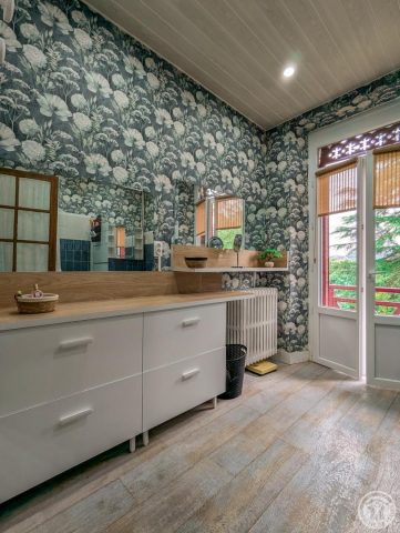 31G100934-2d6359d788ac4ecd825b169f0cc6d2b9