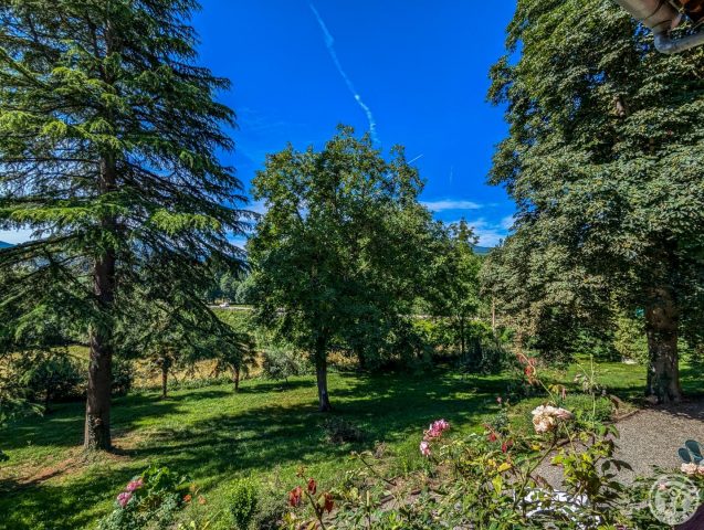 31G100934-30a55148582d4d5faa12972d1aa1b8d7