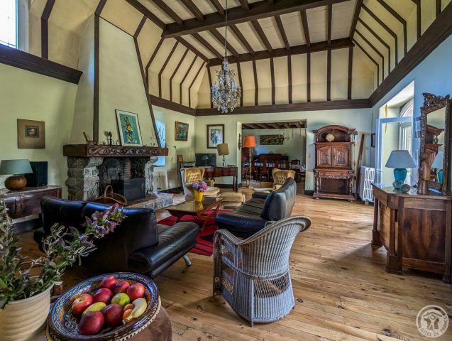 31G100934-4702675657bd4597b6bf2edb0b8157cf