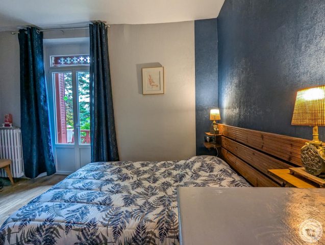 31G100934-665357e8c3254e7b89c6f7bd89125d1b