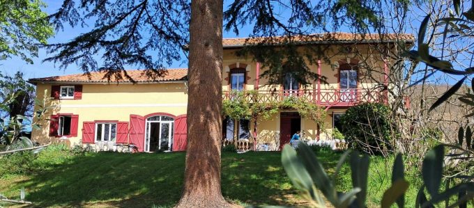 31G100934-7fa0cd3eef72436fb256b42366f60f18