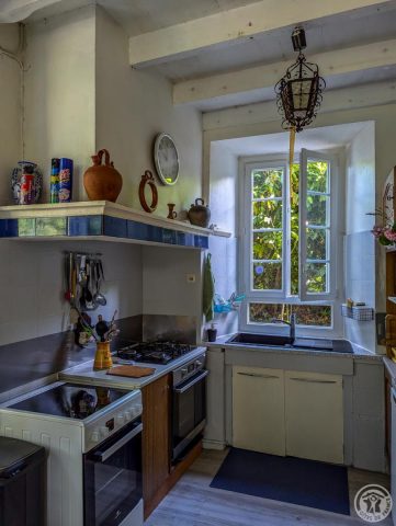 31G100934-830c3d178bcc4255a67ef4460f06981d