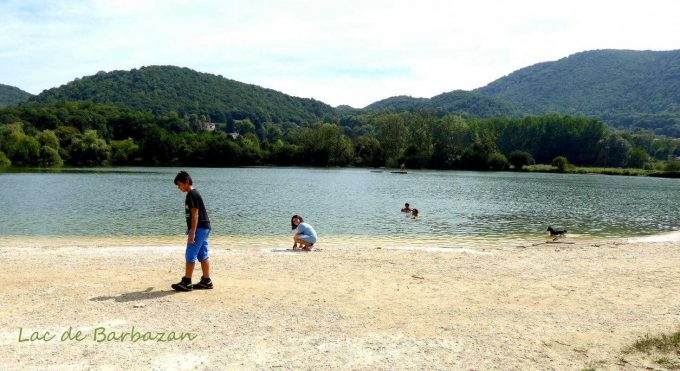 31G100934-f57f2be9327f493795ee3a8003ee1274