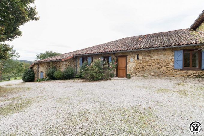 31G100978-0dfbc7c73d6246619607c4f2e1541c5e