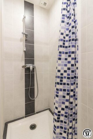 31G100978-ada487236b96441aabecdea0f8415634