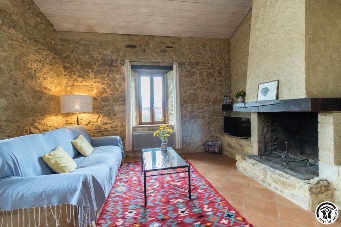 31G100978-c212500865d64d7b993bcc8047d2812c