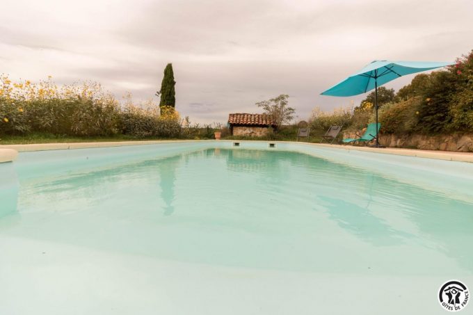 31G100978-d953260d5db54df2b4d96990d36ea2ba