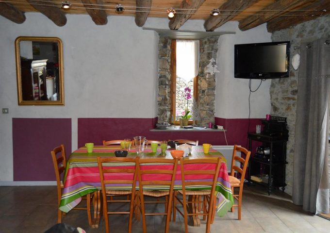 31G100982-10519398c8574d299f37bdc0f7007cbf