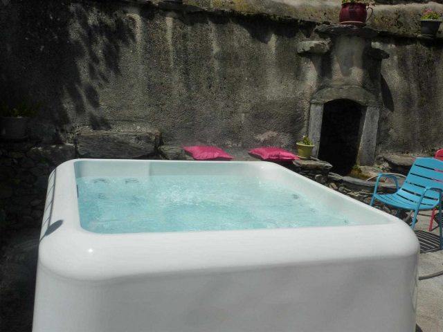 31G100982-6083392a001545d8a94a423fff36d85b