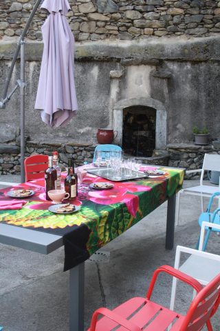 31G100982-6b74d5ca66f346ba8960e6953a84819b