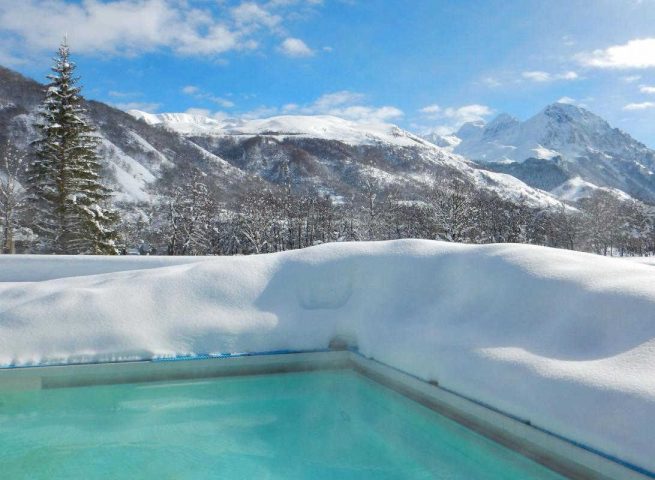 31G100982-72dbd9b9b8584c728a547cb726f375d3