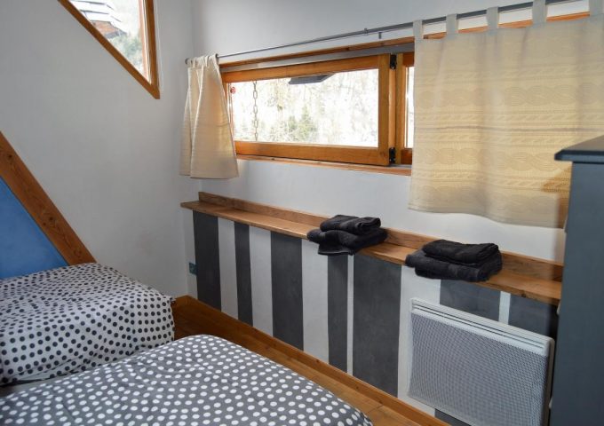 31G100982-da635c2b6b2642918dabf69fc7a38527