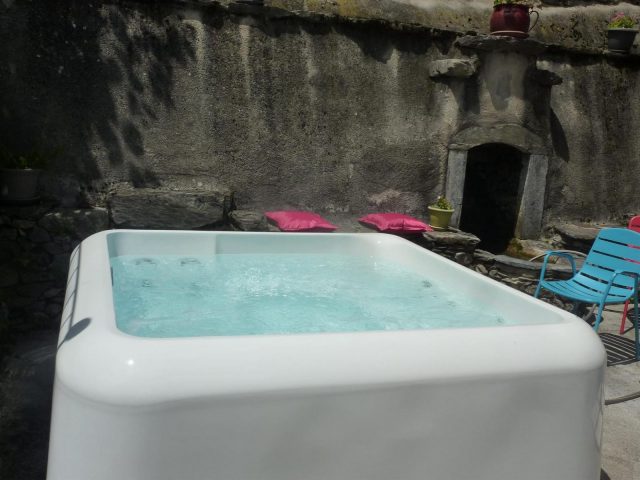 31G100982-e89c89f0372143708aa0cf5c4c2bea47