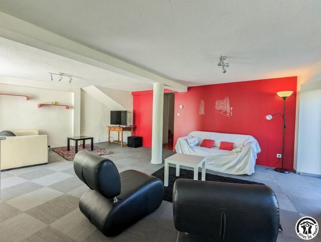 31G100984-aa22793d20be40d593069b111b8d2bd2