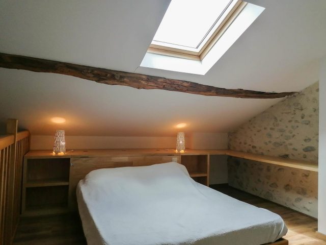 31G100985-ce5cc77ca5754412b94f3c3f2290acc4