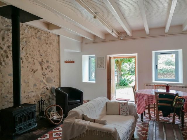 31G100985-f3611ce4a0b7458b81fb8c6fdd505725