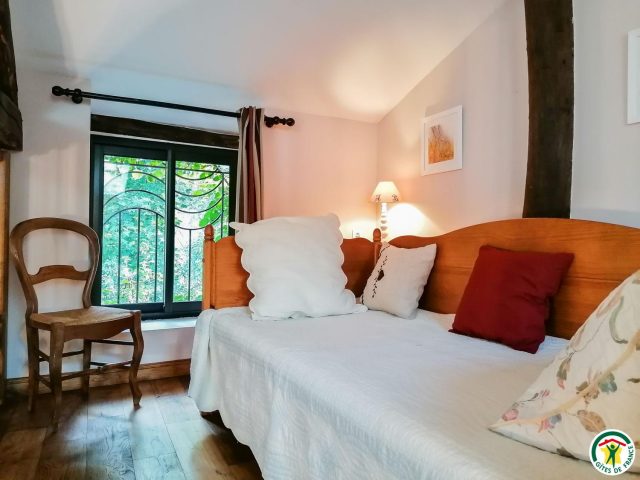 31G101003-6cc92a52bb6f4088b78509105a52b5ec