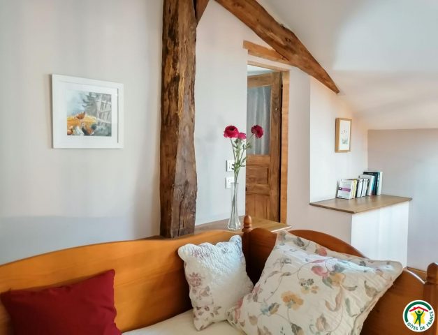 31G101003-7ff32f86b3344aee9a0f99f682c0704d