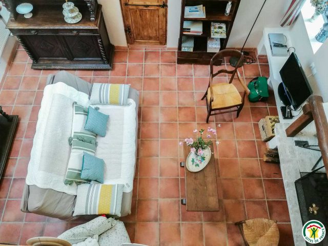 31G101003-998bb4c487d24316bcf695517c259a95