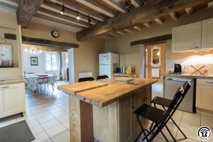 31G101006-0b337841b4de4e27ba048154760f77f9