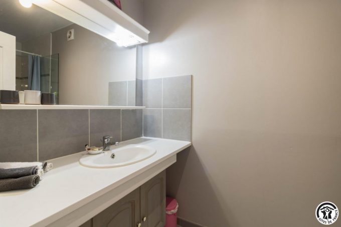 31G101006-ccd410a7e73d4051b5f9b4d20231394f