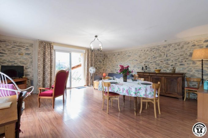 31G101011-38d16292eaea4a3fa98e3a32ad612714