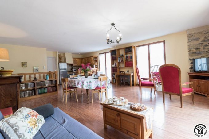 31G101011-3f32e2f342b94c5aaabc5a0d0940bee5