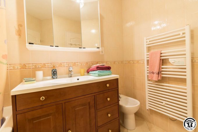 31G101011-6cf6a0ae251840d3bdc3f0164ebe4034