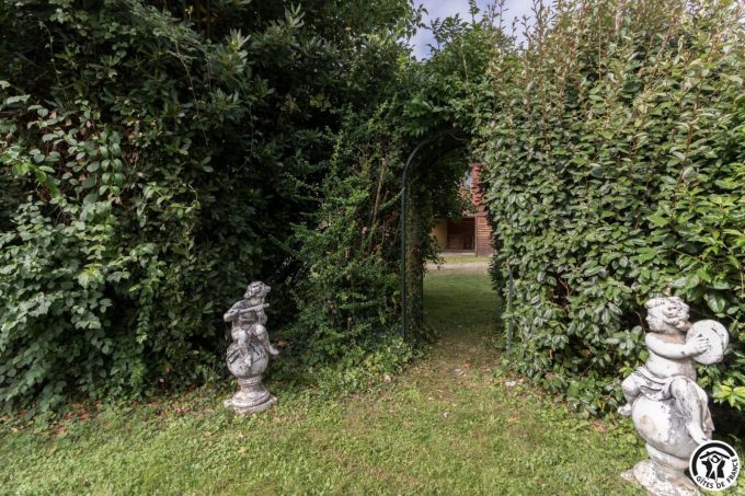 31G101011-7517052b89c244c0b1a3e91950f21f5b