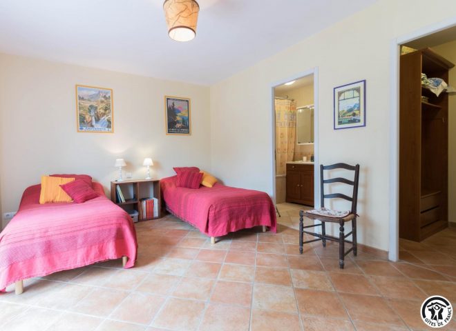 31G101011-c92d71706d4f4cd3b016260e08cddfef