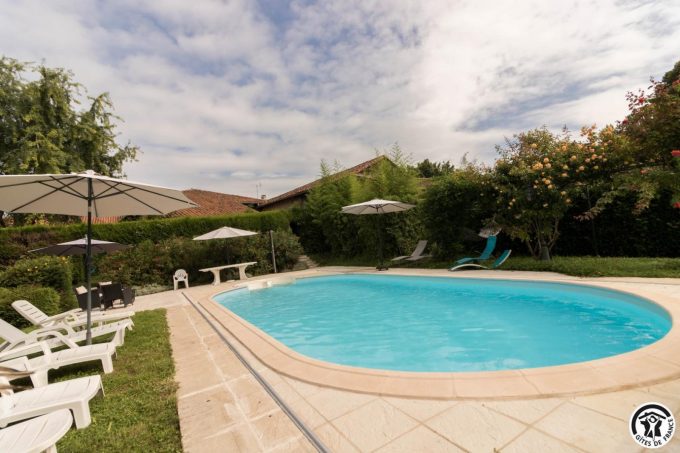 31G101011-d5c3c03f7aa34107a4866936c1f17bb0